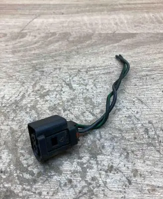 BMW 5 E39 Plug wire 8364516