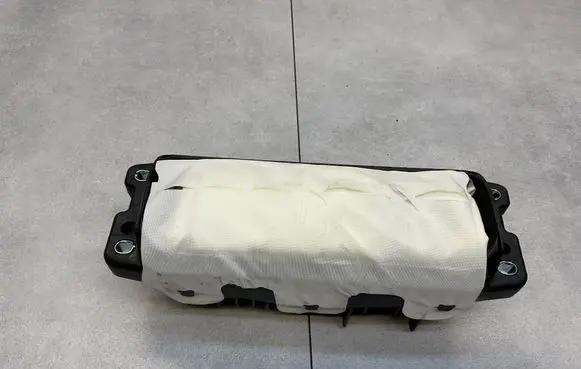Audi Q3 8U Passenger airbag 8U0880204A