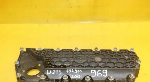 Mercedes-Benz C W205 Oil sump