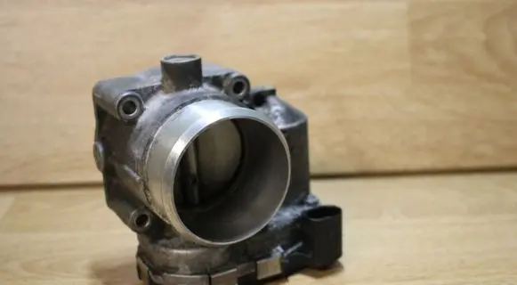 Audi A4 S4 B7 8E 8H Throttle valve 06B133062M