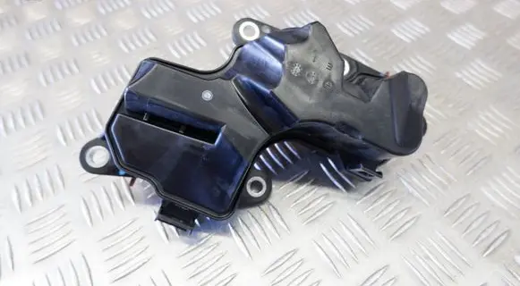 Toyota Yaris XP210 Oil breather separator 12211F3010 1221115060