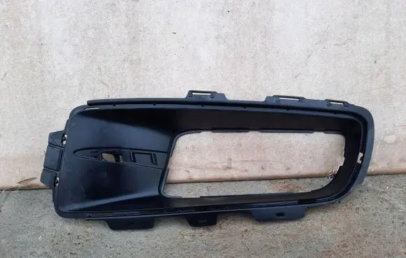 BMW X5 E70 Front fog light trim/grill 25103425