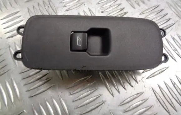 Volvo V50 Quarter vent window switch 