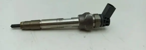 BMW X4 F26 Fuel injector 8514148 0445110743