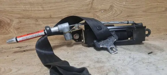 Volvo 850 Front seatbelt 6818115