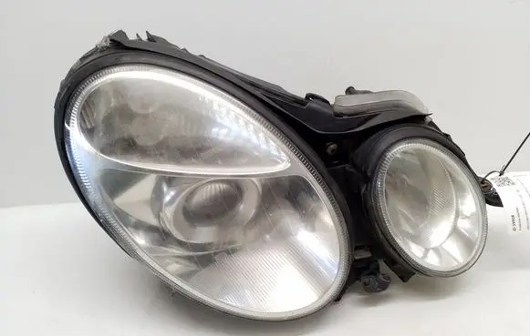 Mercedes-Benz E W211 Headlight/headlamp 5DV00829000 5DF00827950