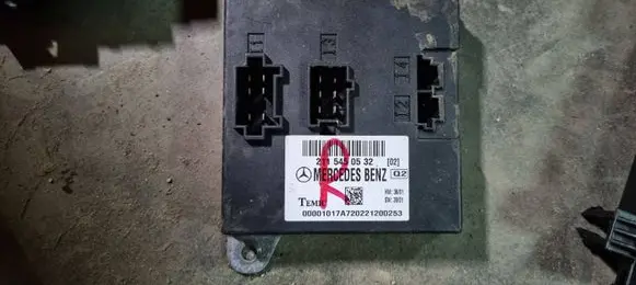 Mercedes-Benz E W211 Comfort/convenience module 2115450532
