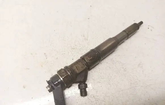 BMW 1 E81 E87 Fuel injector 0445110209