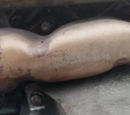 Audi Q7 4L Exhaust manifold 059253034