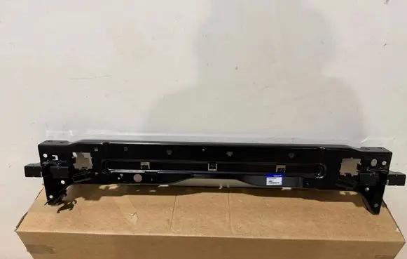 Volvo XC40 Top upper radiator support slam panel 32297098