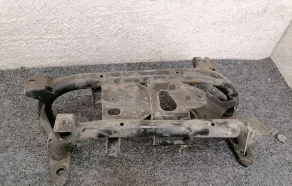 Land Rover Discovery 5 Gearbox mounting bracket PLA5060