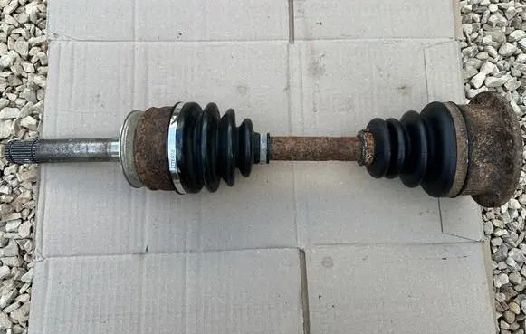 Nissan Terrano Front driveshaft 391007F002