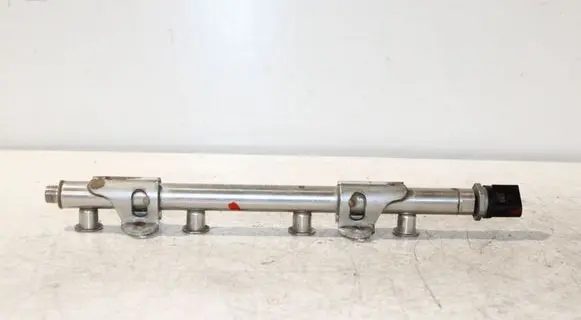 Volkswagen Golf VII Fuel main line pipe 04E133320D 06J906051F