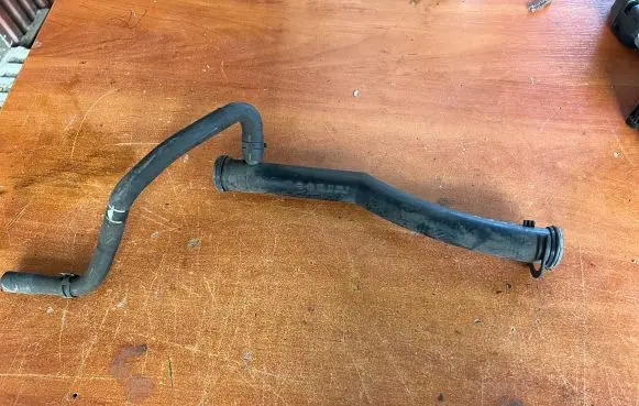 Skoda Octavia Mk2 (1Z) Engine coolant pipe/hose 03C121065B