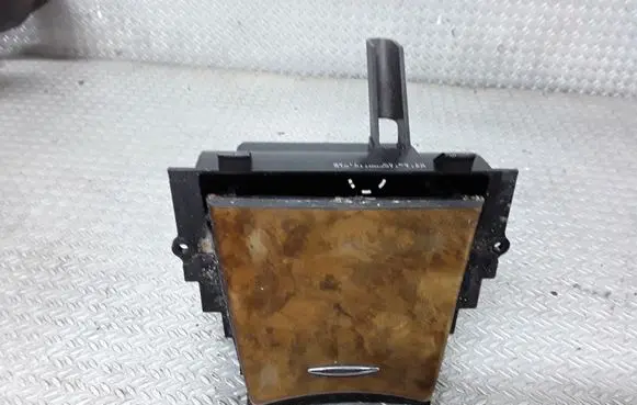 Mercedes-Benz E W211 Car ashtray A2116800350