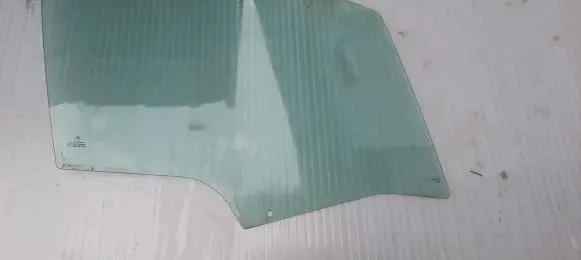 Citroen C3 Front door window glass four-door