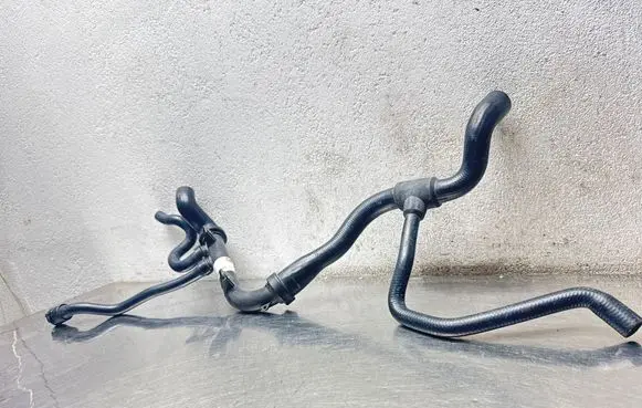 Opel Vectra B Coolant pipe/hose 1336123 Y11622 YDP11622