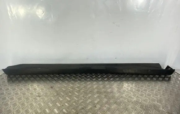Mitsubishi Outlander Sill