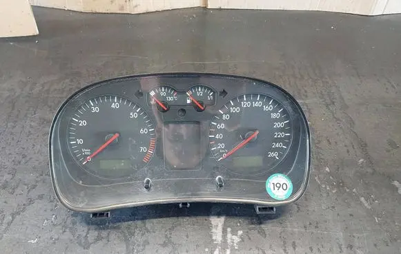 Volkswagen Golf IV Speedometer (instrument cluster) 1J0919880B