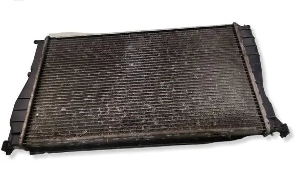 BMW 3 E90 E91 Coolant radiator 778889814 E5842V 3137764