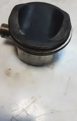 Piston