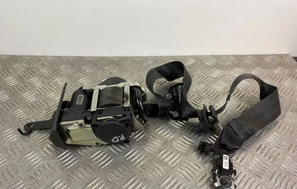 Volvo XC90 Front seatbelt