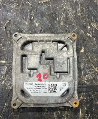 BMW 3 E92 E93 Headlight ballast module Xenon 7263052 10EEG091822 130732930201