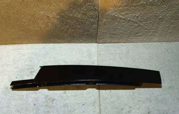 Volkswagen Touran III Front door trim (molding) 5TA837902