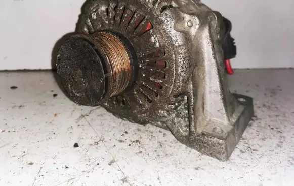 Volvo S40, V40 Generator/alternator 8251655