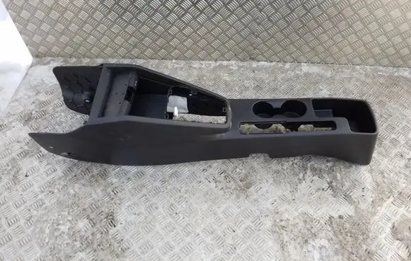 KIA Stonic Center console 84611H8000
