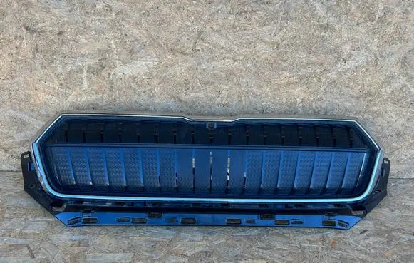 Front bumper upper radiator grill