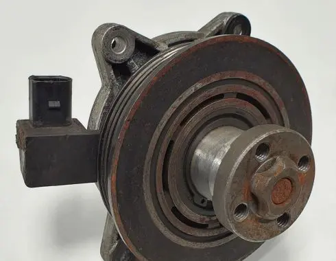 Volkswagen Golf V Water pump