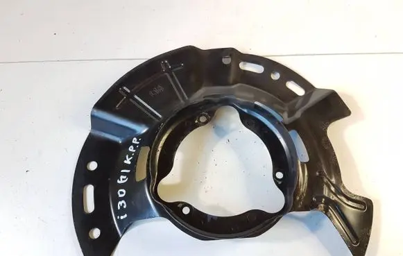 Hyundai i30 Front brake disc dust cover plate 51700G4CA0