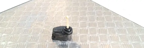 Headlight level adjustment motor