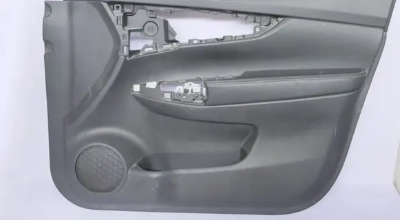 Nissan X-Trail T32 Front door card panel trim 809404CL0AX