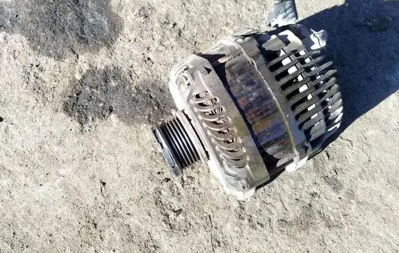 Peugeot 806 Generator/alternator 9654752880