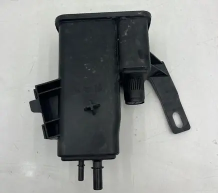 Active carbon filter fuel vapour canister