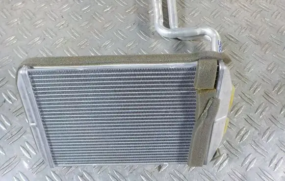 Air conditioning (A/C) radiator (interior)