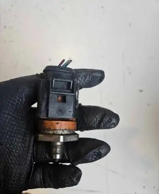 Fuel pressure sensor