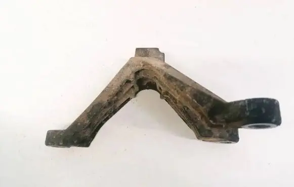 Ford Focus Engine mounting bracket 326C08