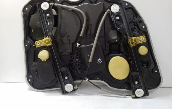 Jeep Cherokee Front window lifting mechanism without motor 68227256AA