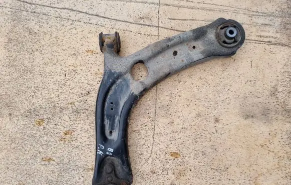 Volkswagen PASSAT B8 Front lower control arm/wishbone 3Q0407153E