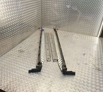 Mercedes-Benz ML W164 sill trim set (inner) 