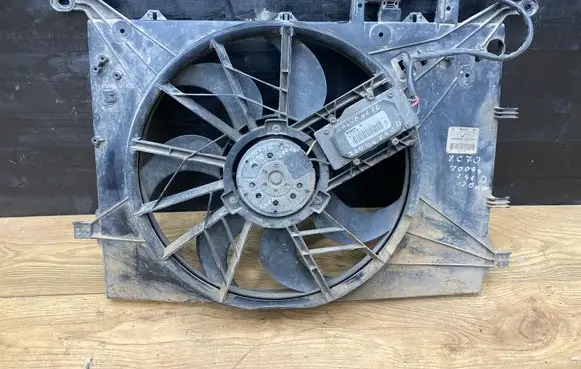 Electric radiator cooling fan
