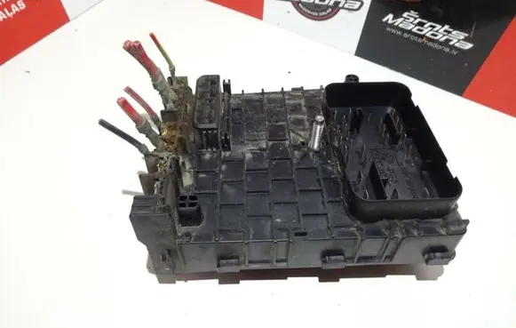 Volkswagen PASSAT B6 Fuse module 3C0937125