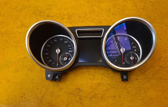 Mercedes-Benz GLE AMG (W166 - C292) Speedometer (instrument cluster) A1669004621