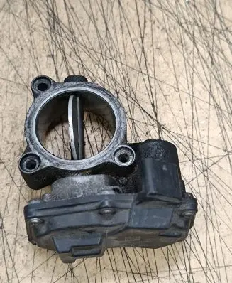 BMW 5 F10 F11 Throttle valve 1354781075202 13547810752 7810752