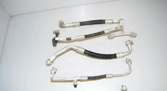 Air conditioning (A/C) pipe/hose