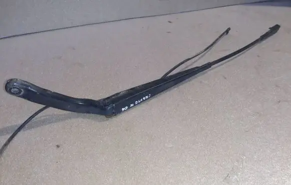 Volkswagen Crafter Front wiper blade arm A0018205944