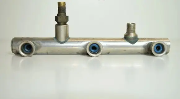Audi A6 S6 C6 4F Fuel main line pipe 06E130090